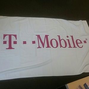 [1/2 off ⛵] plush t-mobile towel